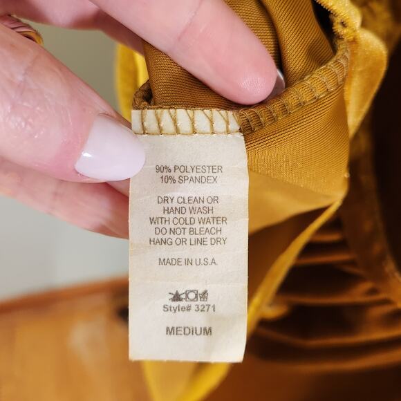 ENTRO Rust Velvet Oversized Top, Size Medium - Picture 9 of 10